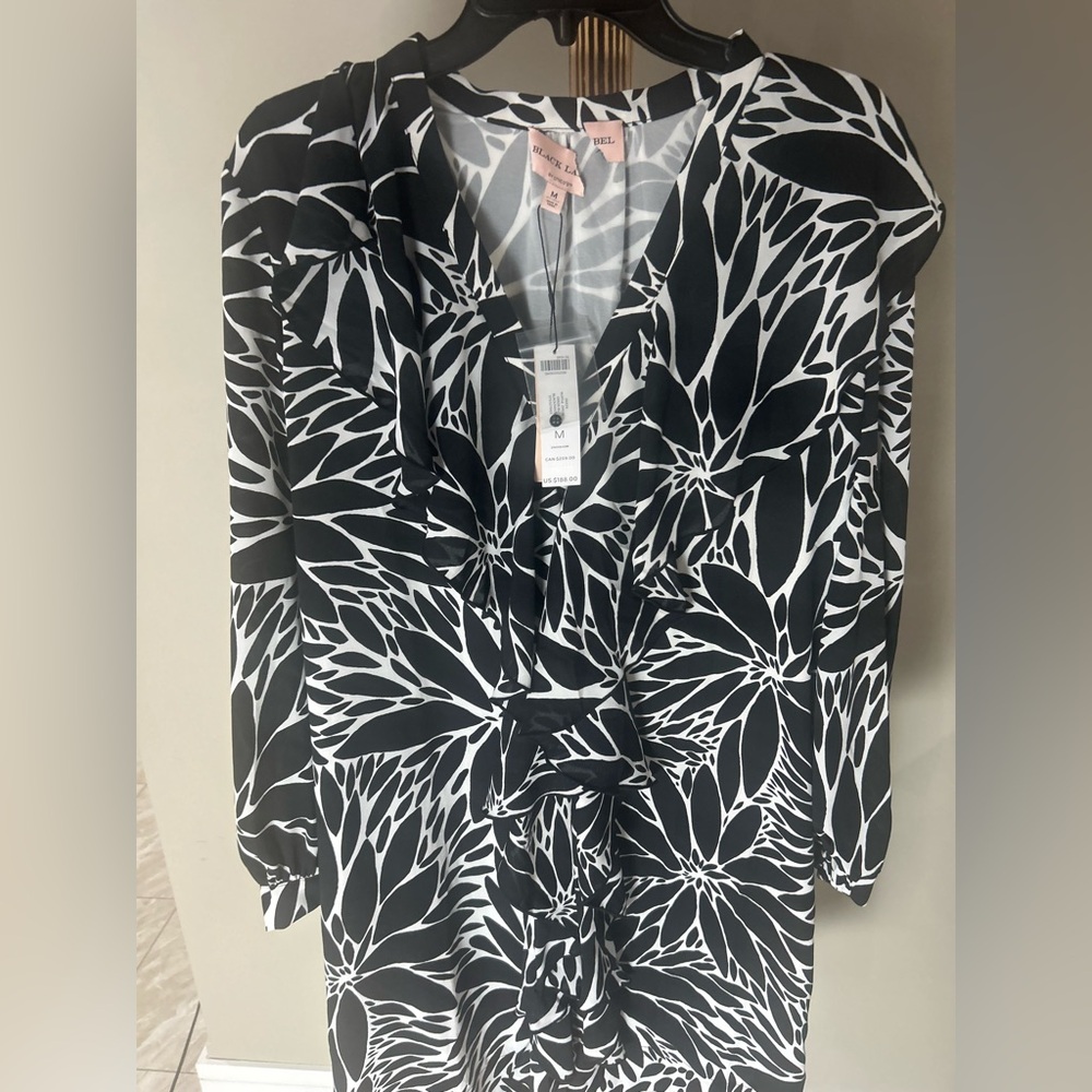 Black Label Size Medium Black White Floral Print Ruffle Dress NWT $188 - Picture 2 of 7